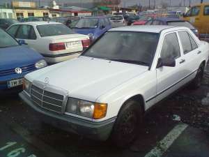 vand /dezmembrez  mercedez 190 d