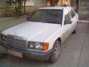 vand /dezmembrez  mercedez 190 d