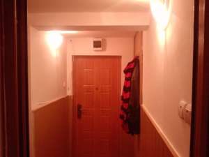 vand garsoniera sau la schimb cu apartament