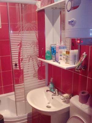 vand garsoniera sau la schimb cu apartament