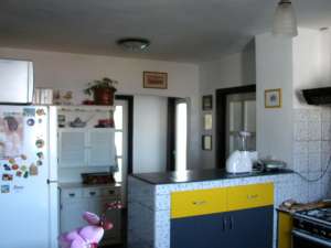inchiriez ap. 4 camere,  Ispirescu (langa parculet)