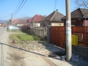 CASA 2 CAMERE 4 ARI ; 63000 EURO NEGOCIABIL