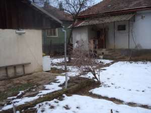 CASA 3 CAMERE; ZONA H SIMON ; 4,  5 ARI TEREN; 123000 EURO NEG