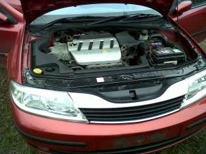 dezmembrez renault laguna 2 an 2001 benzina 1..8