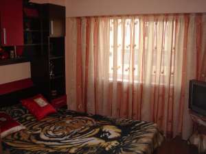 inchiriez apartament la un pret avantajos, complet mobilat, recent modificat, astept seriozitate...