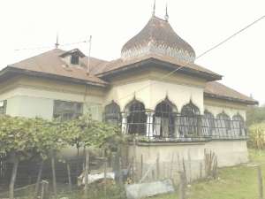 Teren + 2 camere caramida