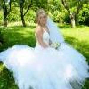 Vand sau inchiriez rochie de mireasa