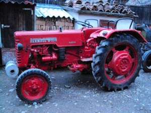 tractor M