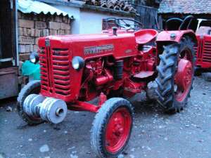 tractor M