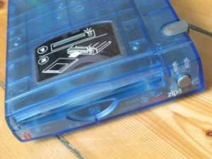 VIND ZIP DRIVE. INTERIOR SCSI. IDE SI EXTERIOR CU USB IOMEGA 100MB SI FLOPPY DRIV PENTRU. ROLAND. G6