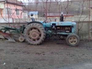 schimb tractor ford de 86cp cu fiat de 45-50 sau 55cp