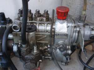 Vand piese mercedes cobra 200d pompa injectie electromotor