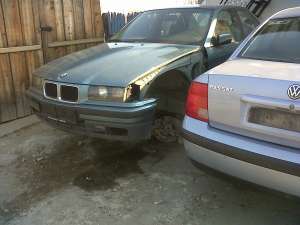dezmembrez bmw 316 i benzina 1995