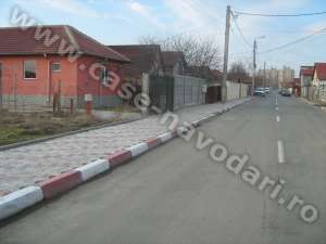 Navodari casa cu mansarda zona de vile