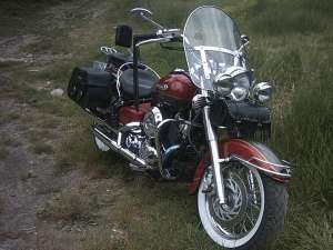 Vand yamaha dragstar 650 clasic fabricatie 2000,    11300km,    complet accesorizata