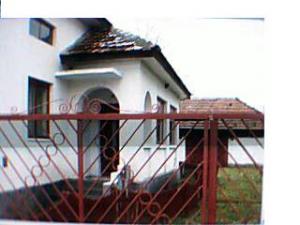 Vind Casa si teren la tara, in satul Baba-Novac, Judetul Satu-Mare