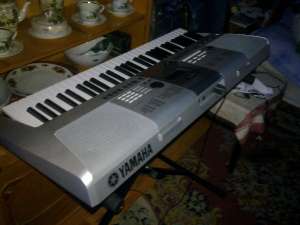 vand yamaha psr e413 nou