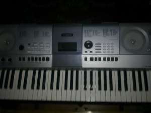 vand yamaha psr e413 nou