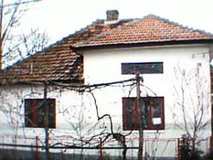 Vind Casa si teren la tara, in satul Baba-Novac, Judetul Satu-Mare