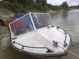 vand salupa 5 locuri