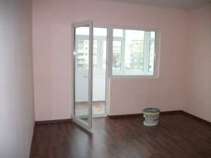 ONESTI,  VAND APARTAMENT CU 2 CAMERE DECOMANDAT,  ETAJ 3,  COMPLET RENOVAT