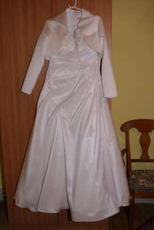 Vand rochie mireasa