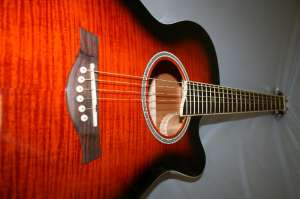 vand ghitara alectro-acustica`hk`