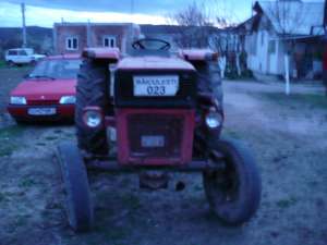 vand tractor u445