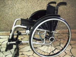 VAND CARUCIOARE PENTRU PERSOANE DISABILE