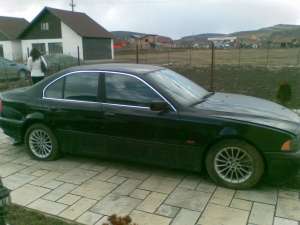 Dezmembrez BMW E39 530d 2001 193CP berlina