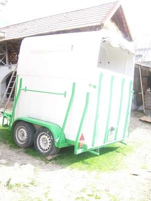 vand remorca transport cai,   tip blomert