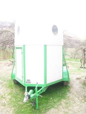 vand remorca transport cai,   tip blomert