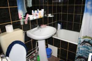 vand apartament 3 camere
