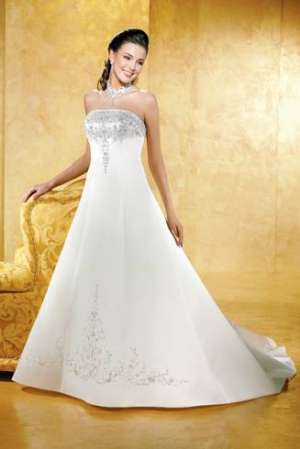 Rochie de mireasa superba Eddy K
