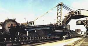 Machines for extracting