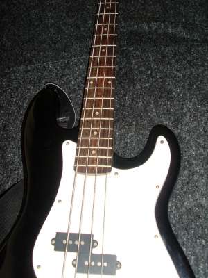Vand chitara bass Harley Benton