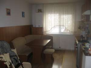 Chirie apartament 3 camere,  CENTRAL. 150 euro.
