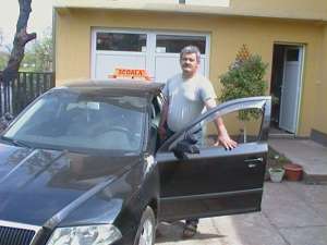 Instructor auto autorizat