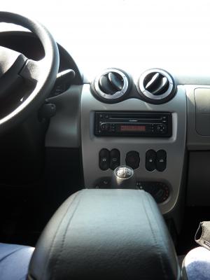 VAND AUTO FOARTE BINE INTRETINUT