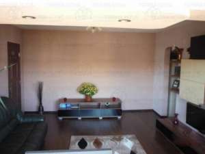PROPRIETAR!VAND APARTAMENT 3 CAMERE, CONF1, POPA SAPCA, ETAJ 2/4....BLOC DIN 1987, CU 2 BALCOANE, 2B