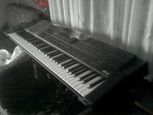 Vand roland g800 in stare noua