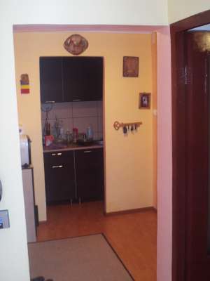 vand apartament 2 camere