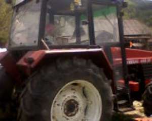 Vind Tractor UTB 683 DTC anul 2005