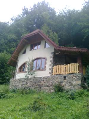 VAND SAU INCHIRIEZ CABANA MODERNA