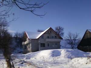 Vand VILA in Com. SATU-MARE Jud. Suceava