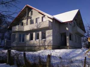 Vand VILA in Com. SATU-MARE Jud. SUCEAVA
