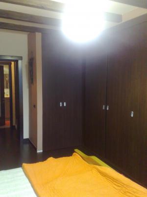 vand apartament resita