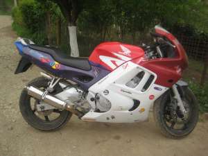 Vand Honda CBR 600 F3