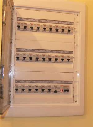electrician targoviste DB 0751326458