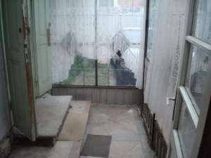 CASA 3 CAMERE CARAMIDA,   2 ARI,   35000 EURO